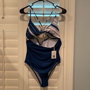 *NWT* Cupshe Adjustable Bathing Suit